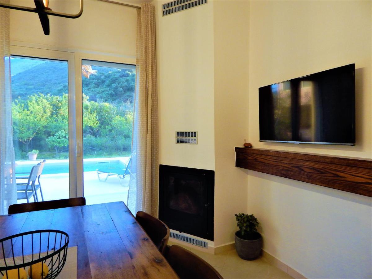 Evridiki Villa *